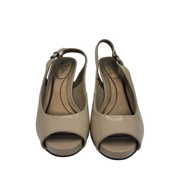 Taupe Teller  Slingback Heels By LifeStride Size 7 Womens Patent Leather Look - Picture 3 of 8